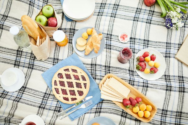 La beauté intemporelle des toiles de jouy pour votre table